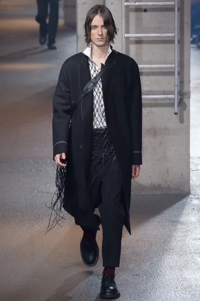 Look 11
